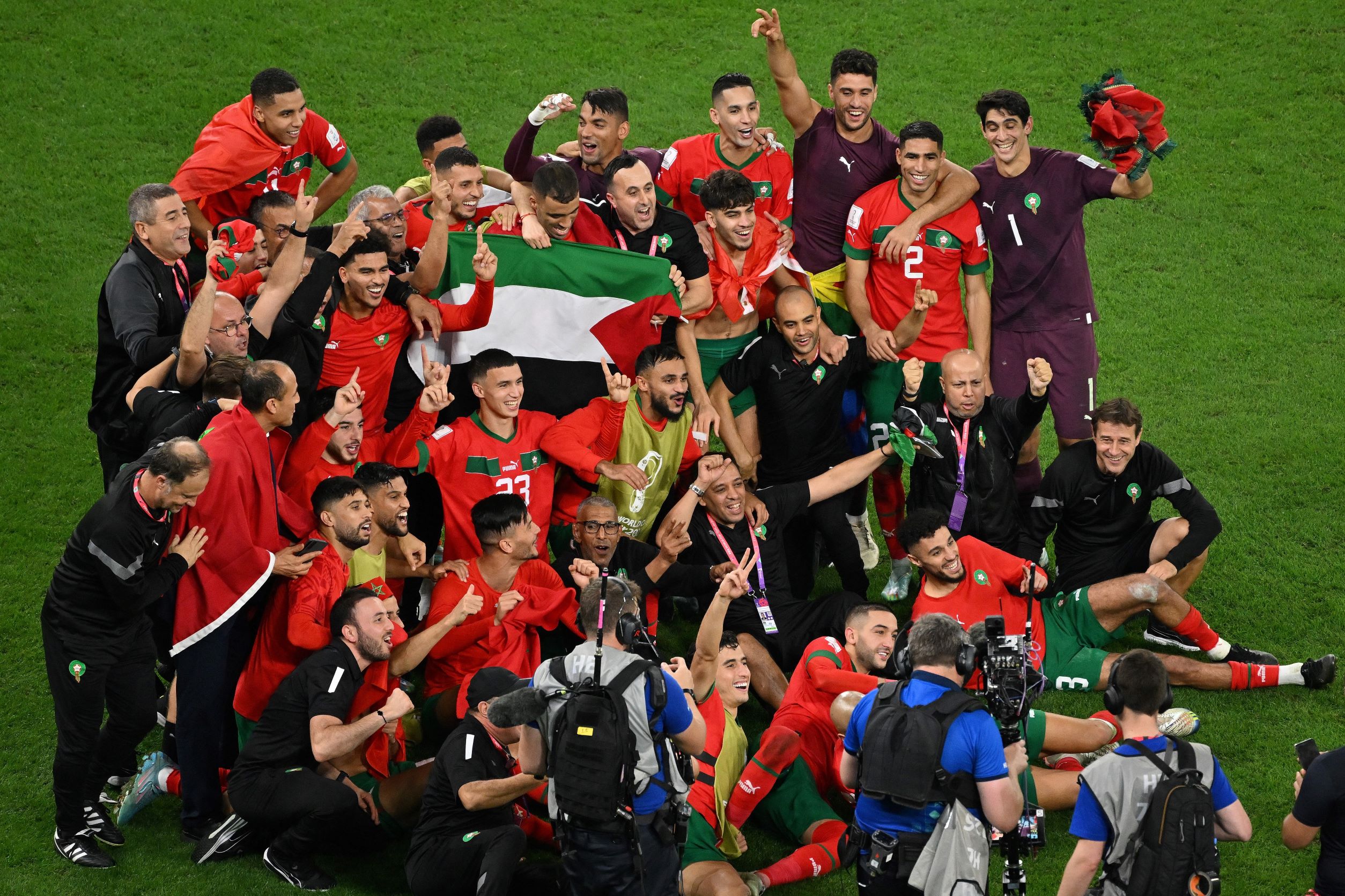 خلفيات وصور منتخب فلسطين للفيس بوك 2025 ومشجعيه